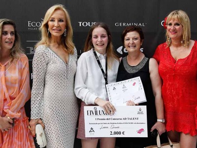 Lorena Sánchez primera ganadora del Concurso de Nuevos Talentos de la Moda AD TALENT